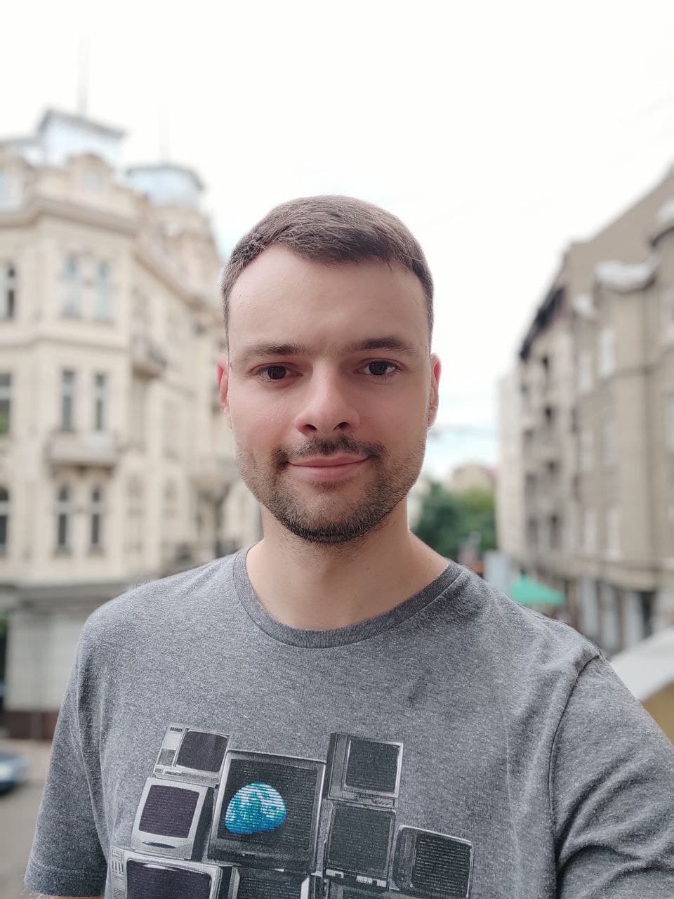 man in grey T-shirt